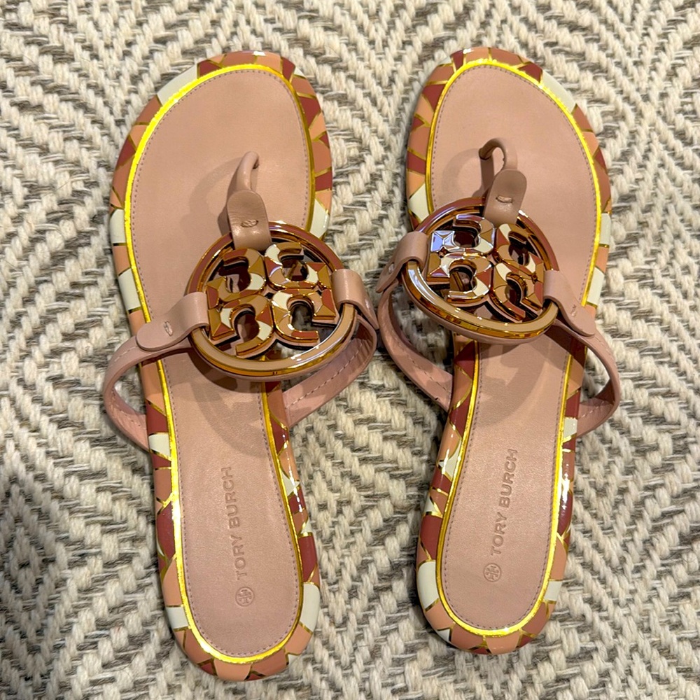 NWOT Tory Burch Enamel Miller Logo Seashell Pink - worn only to try on